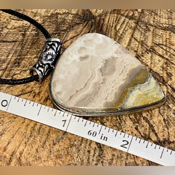 Beautiful Gray & Yellow Bumblebee Jasper 2 1/4” - Picture 15 of 17